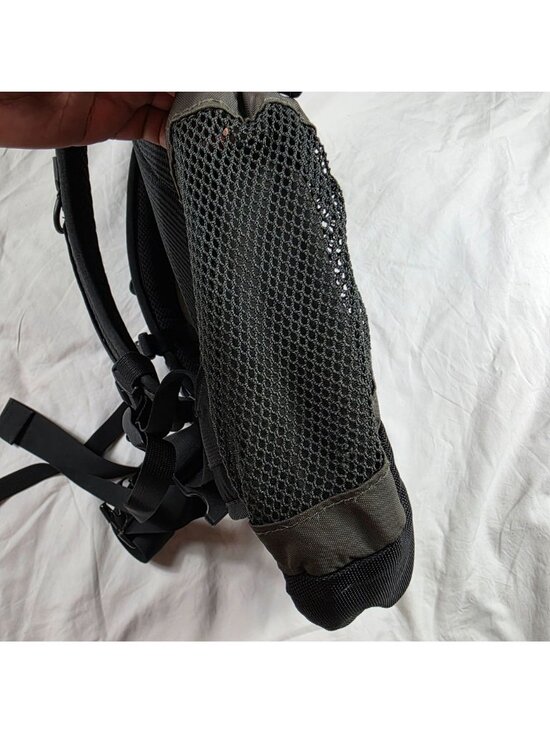 The North Face Amira Womens Backpack Gray Pink Lightweight Hiking Camping - Picture 13 of 15